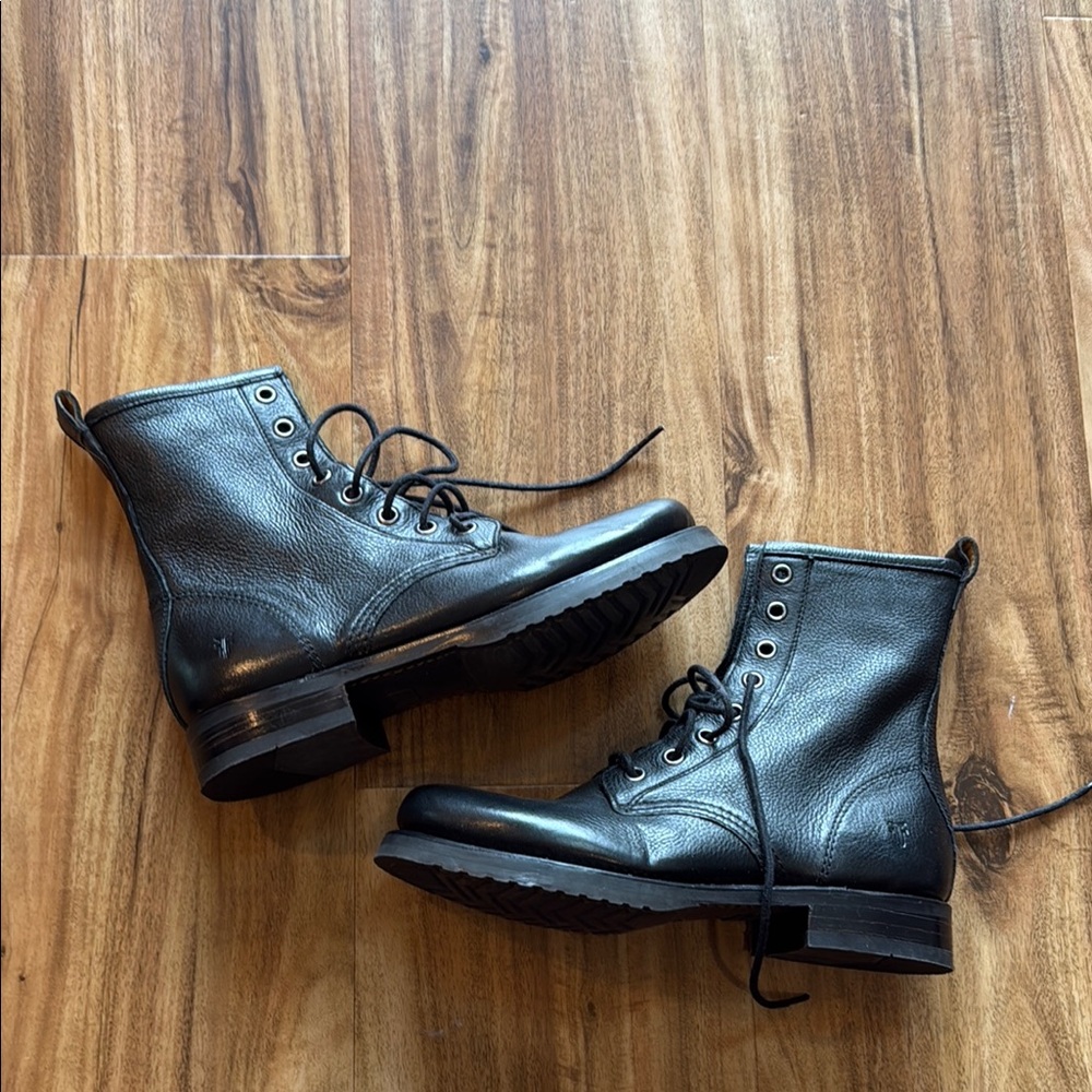 Women’s FRYE combat boots - NEW